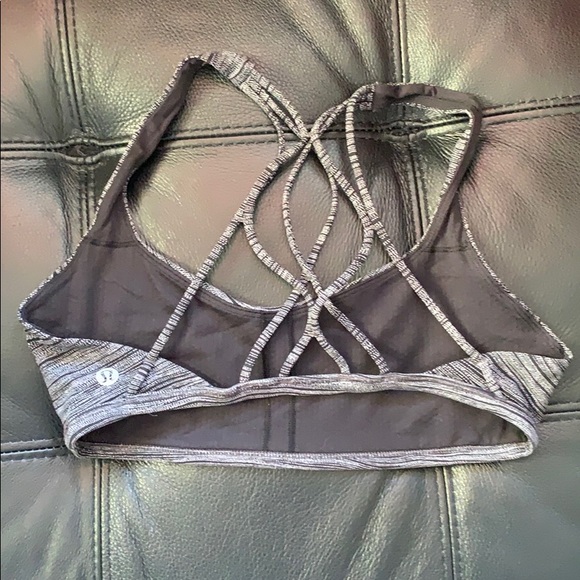 Lulu sports bra - Picture 2 of 2